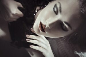 顔のたるみとほうれい線を同時ケアする方法は？