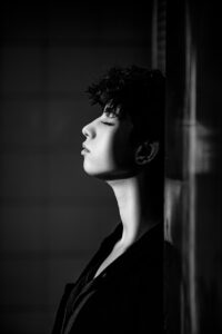 顔たるみを改善するための頬骨マッサージ方法は？