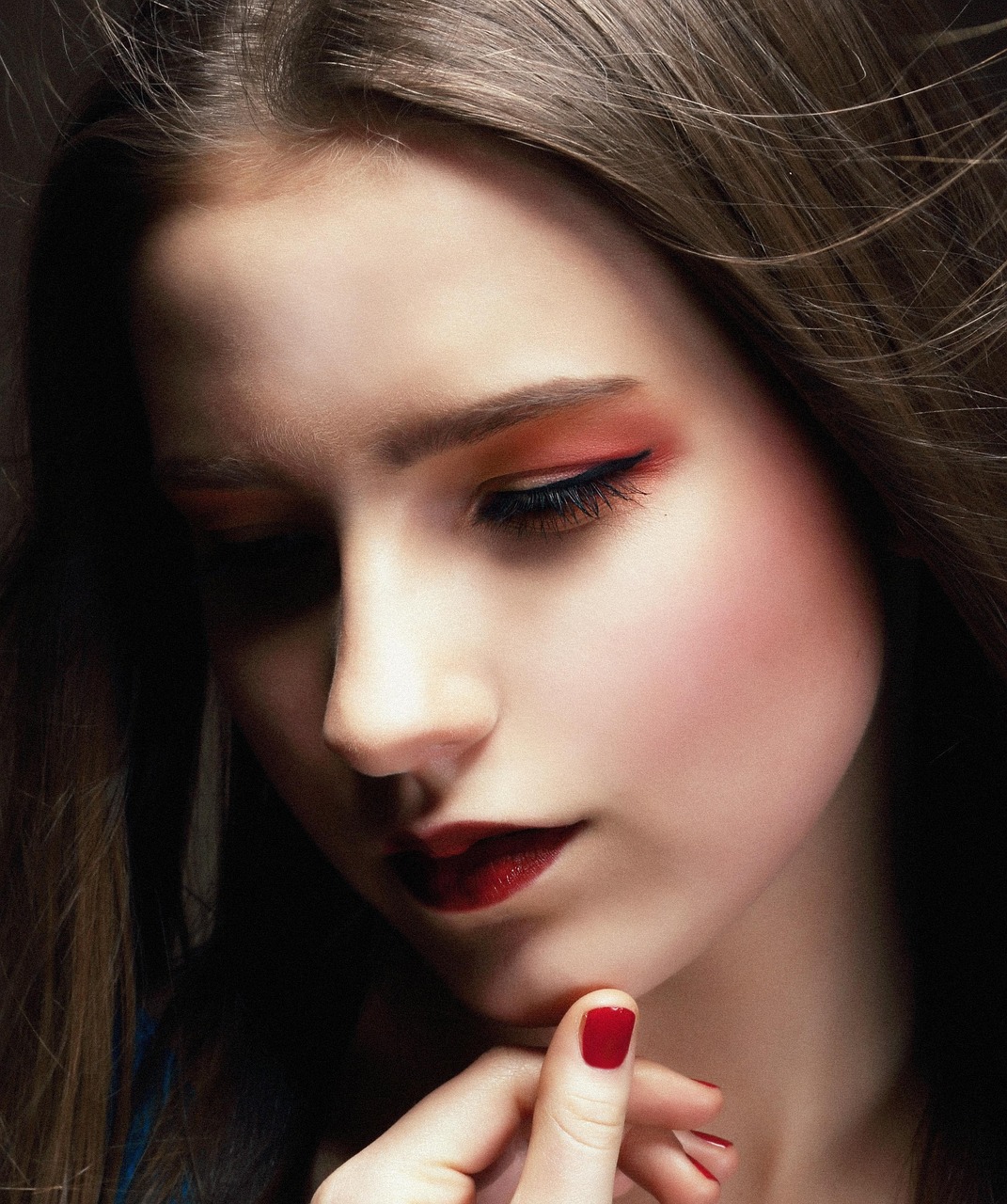 顔のたるみを解消するための化粧品ランキングは？